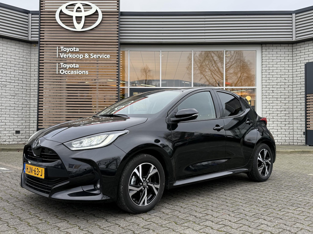 Toyota Yaris - HYBRID 115 DYNAMIC COMFORT PACK STOEL/STUURVERW APPLE/ANDROID NAVI BLIND-SPOT PARKCAMERA K - AutoWereld.nl