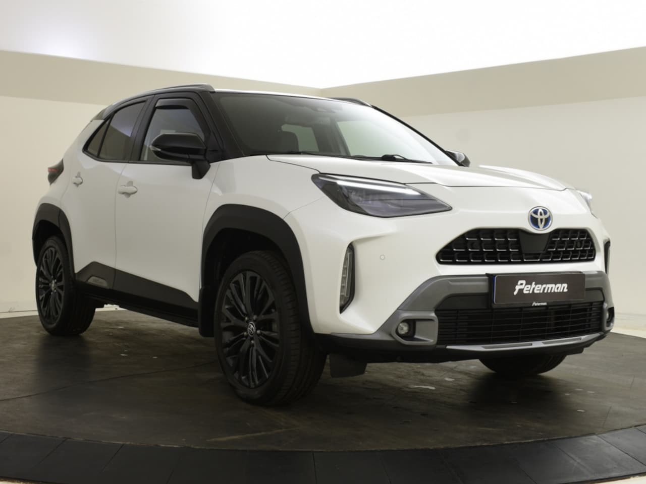 Toyota Yaris Cross - 1.5 Hybrid Adventure | Stoel- en stuurverwarm. | Trekhaak | - AutoWereld.nl