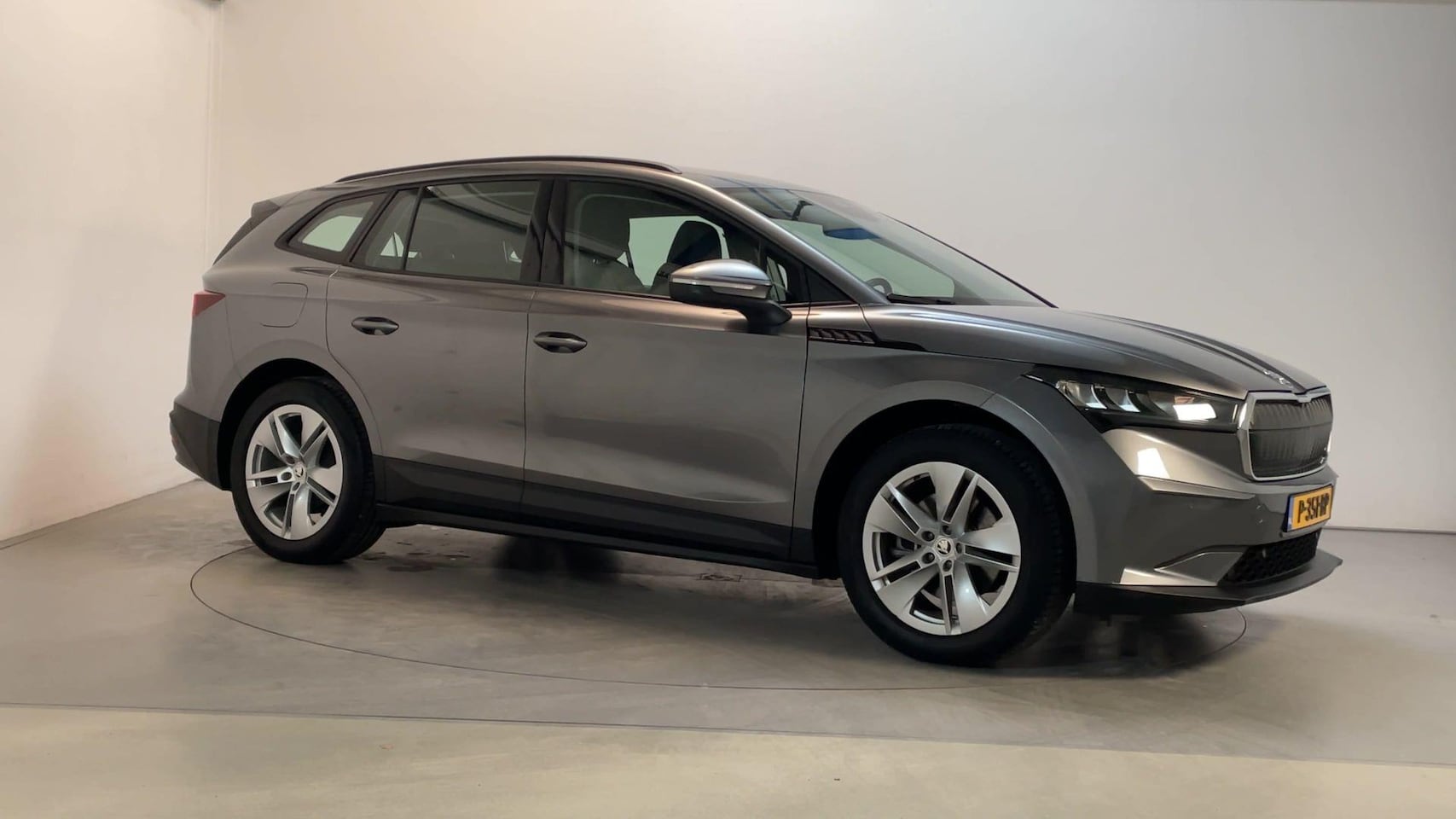 Skoda Enyaq iV - 60 Navigatie Sfeerverlichting Camera DAB+ - AutoWereld.nl