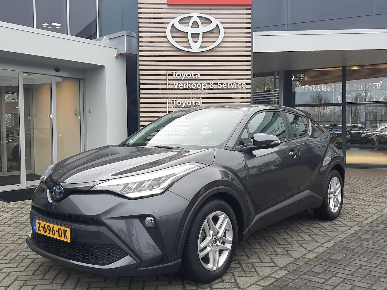 Toyota C-HR - 1.8 HYBRID Business Toyota C-HR 1.8 HYBRID STOELVERW PARK-SENSOREN CAMERA AD-CRUISE BLUETO - AutoWereld.nl