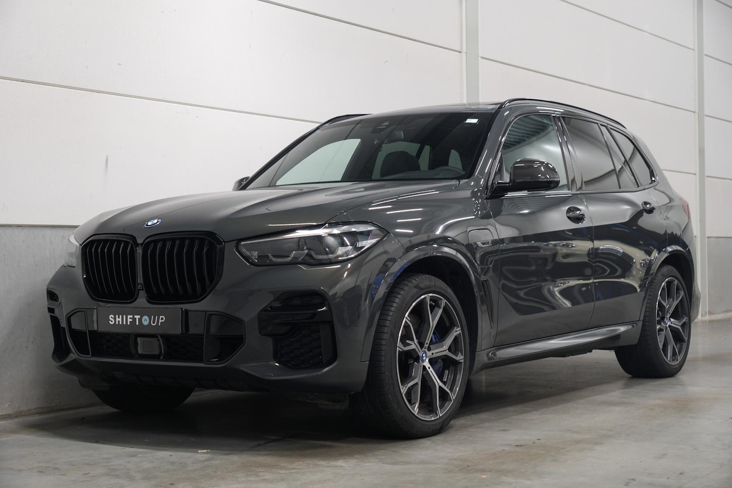 BMW X5 - xDrive45e M-Sport | Panoramadak | Massage | Stoelventilatie - AutoWereld.nl