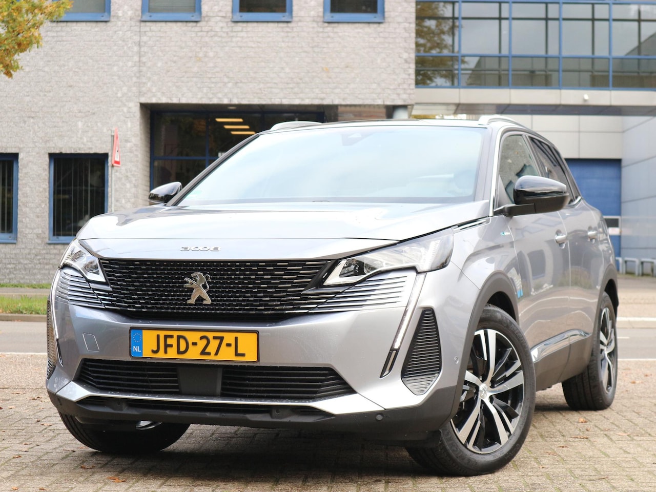 Peugeot 3008 - 1.6 HYbrid4 300 GT / Alcantara / Keyless / Camera / SOH 98% - AutoWereld.nl