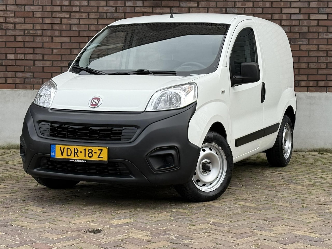 Fiat Fiorino - 1.4 BENZINE / 78 PK / Airco / ALL-Season / Touchscreen met Bluetooth / PDC / 1e eigenaar / - AutoWereld.nl