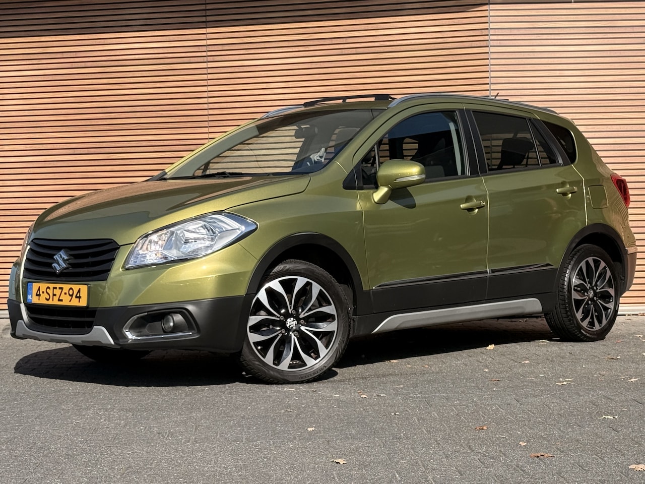 Suzuki SX4 S-Cross - 1.6 Exclusive Panodak / Afn. Trekhaak / Clima / Stoelverwarming - AutoWereld.nl
