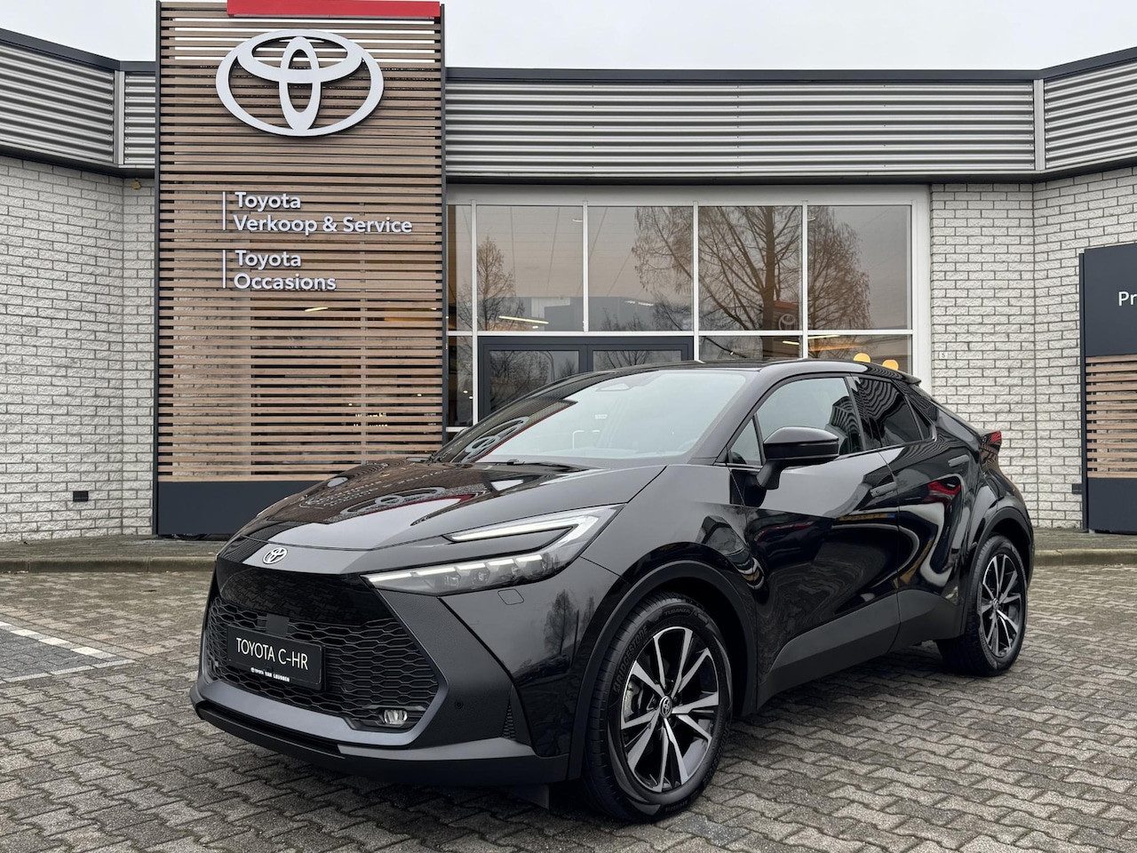 Toyota C-HR - HYBRID 140 FIRST EDITION STOEL/STUURVERW BSM LED 18 ''LM-VELGEN KEYLESS NAVI CAMERA PARK-S - AutoWereld.nl