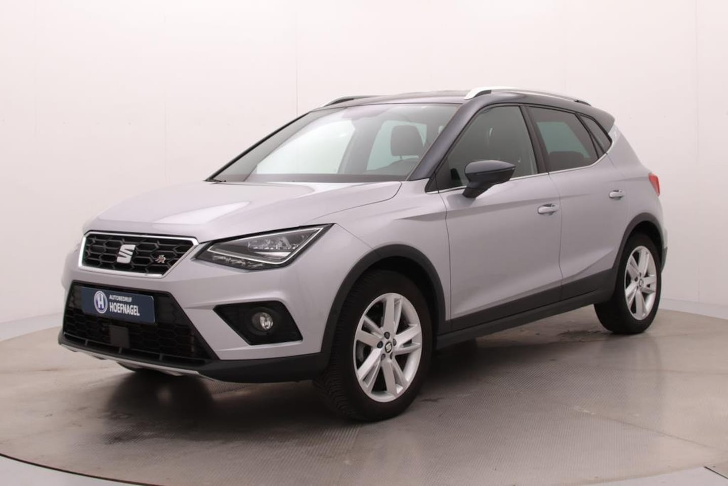 SEAT Arona - 1.0 TSI FR Automaat | Trekhaak | Camera | Adaptive Cruise Control | Apple CarPlay | Stoelv - AutoWereld.nl