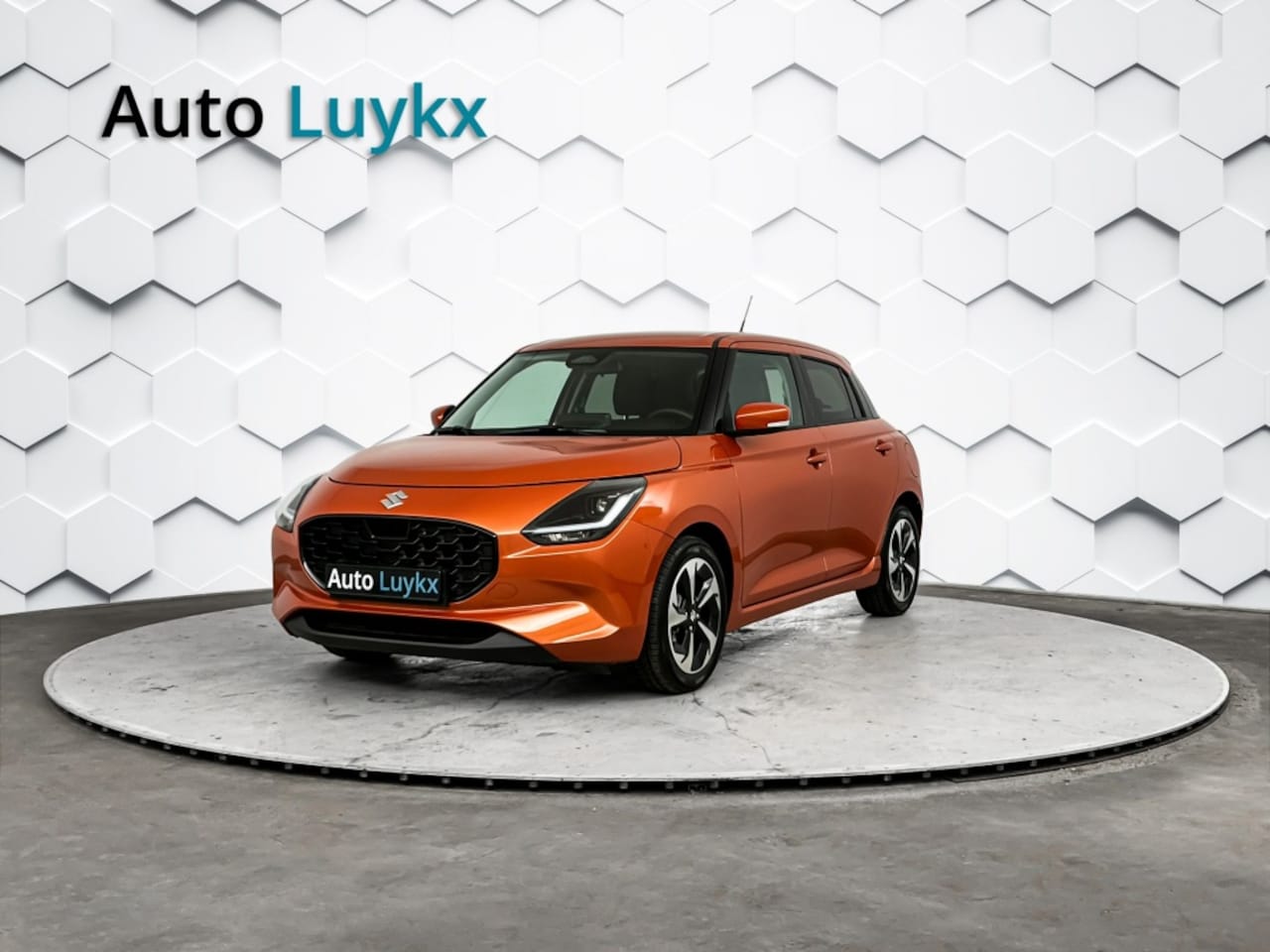 Suzuki Swift - 1.2 Style Smart Hybrid Automaat | Navigatie | Apple Carplay/Android Auto | Adaptieve Cruis - AutoWereld.nl