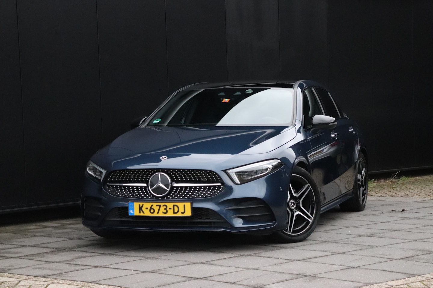 Mercedes-Benz A-klasse - 180 Business Solution AMG Line | PANO | LEDER | MEMORY | CAMERA | SPORTSTOELEN | STOELVERW - AutoWereld.nl