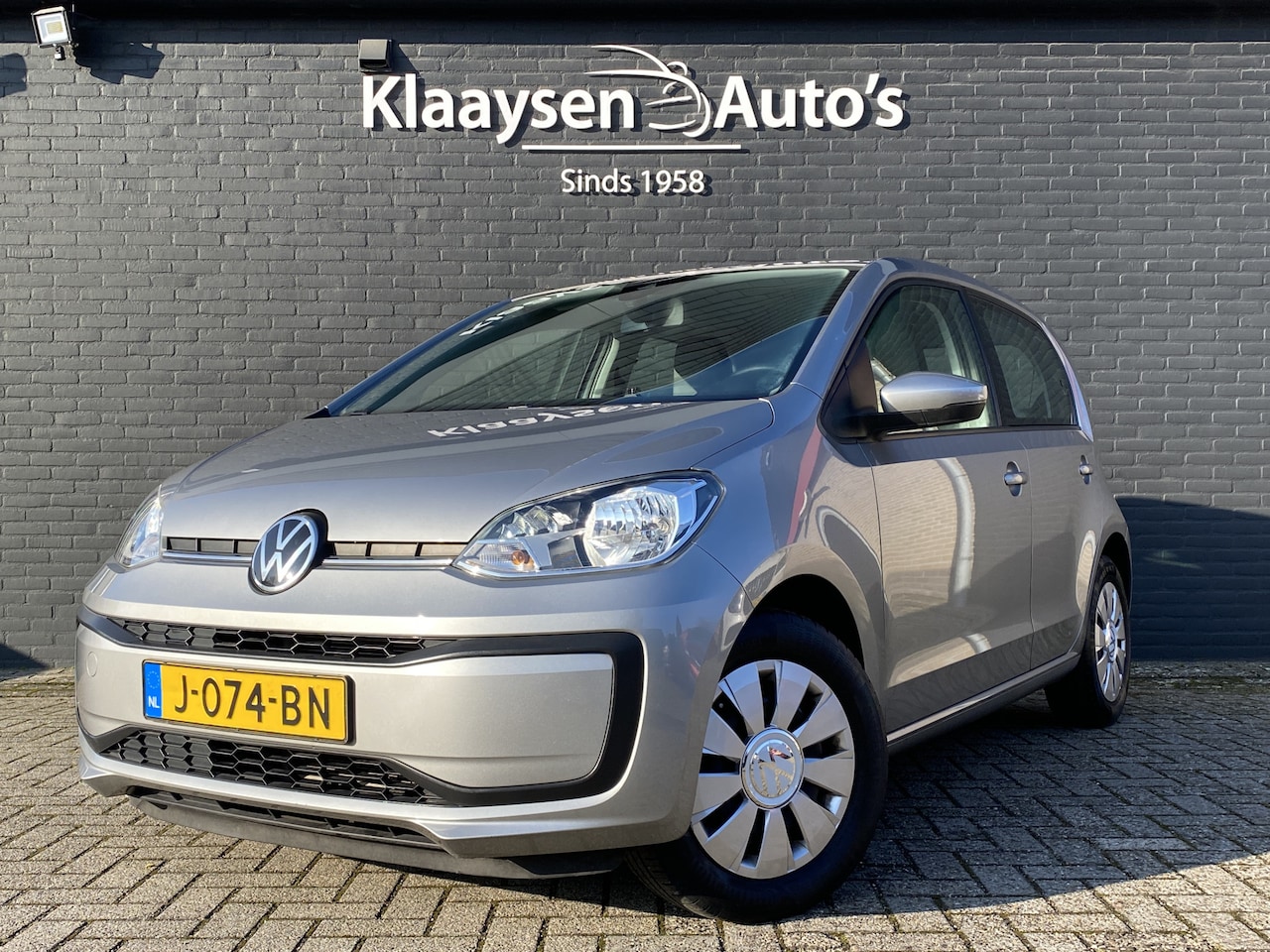 Volkswagen Up! - 1.0 BMT Move up! | dealer onderhouden | bluetooth | airco | rij assistent | elektrisch pak - AutoWereld.nl