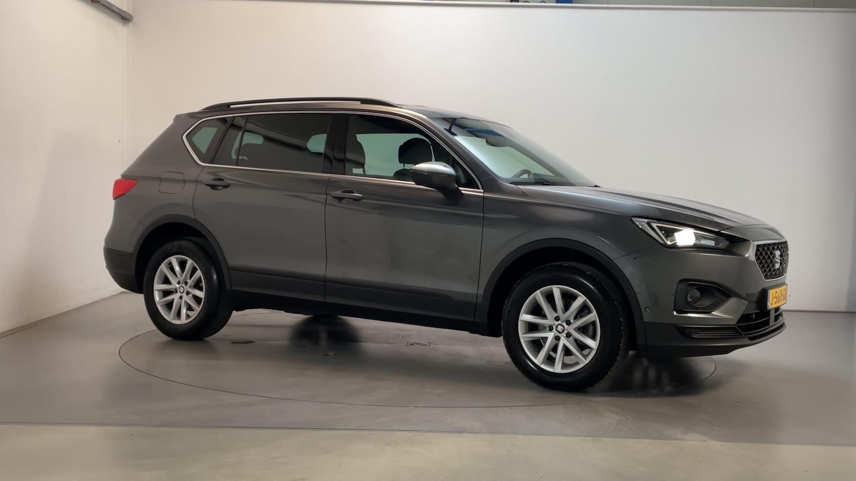 SEAT Tarraco - 1.5 TSI 150pk DSG Style Camera DAB+ Navigatie Virtual Cockpit Stoelverwarming - AutoWereld.nl