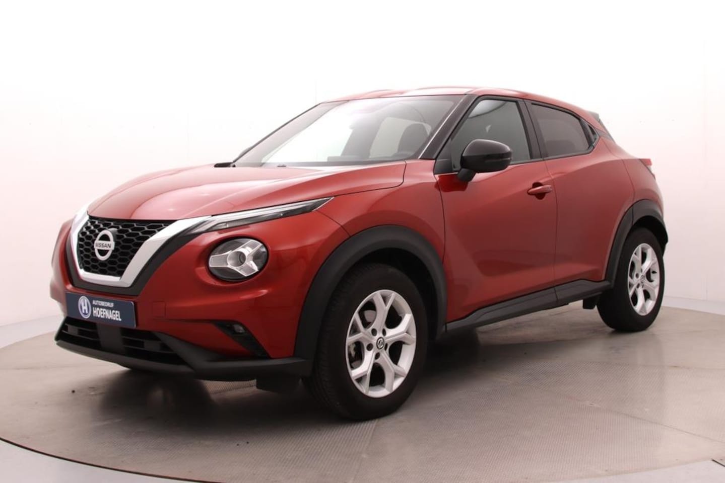Nissan Juke - 1.0 DIG-T N-Connecta | Camera | Cruise Control | Stoelverw. | CarPlay - AutoWereld.nl