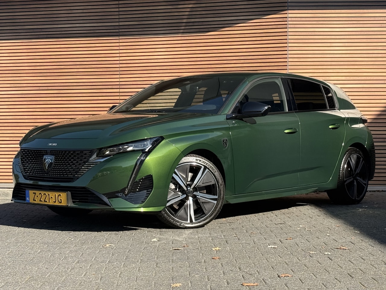 Peugeot 308 - 1.6 Plug-in Hybrid 225 GT Adapt. Cruise / 18Inch / Clima / Navi / 360* Camera - AutoWereld.nl