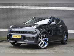 Lynk & Co 01 - 1.5 / Panoramadak / 360 Camera / Stoelverwarming / BTW-Auto