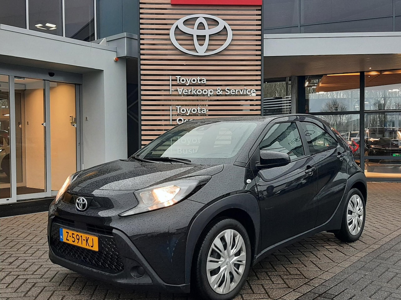 Toyota Aygo X - PLAY APPLE/ANDROID AD-CRUISE CAMERA AUTOMATISCH-GROOTLICHT - AutoWereld.nl
