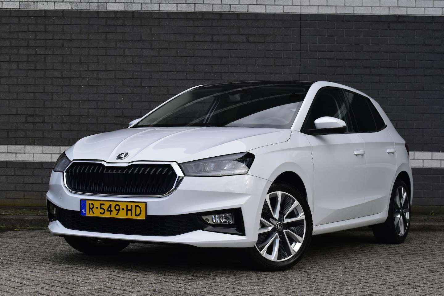 Skoda Fabia - 1.0 TSI Business Edition / Pano / Virtual / Stoel-Stuurverwarming / Carplay / Private leas - AutoWereld.nl