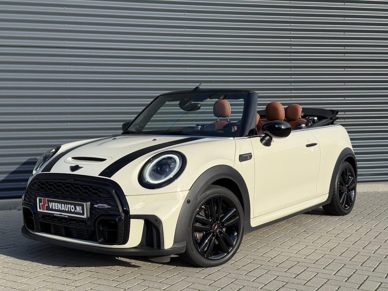 MINI Cabrio - Cooper S 2.0 John Cooper Works - AutoWereld.nl