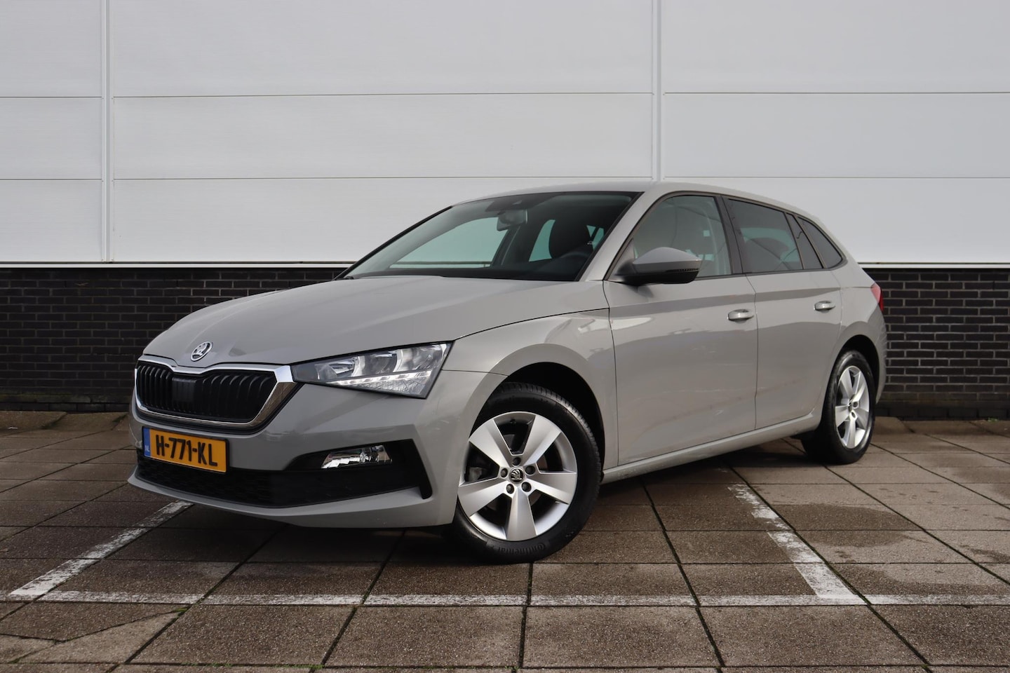 Skoda Scala - 1.0 TSI Ambition * Airco * Apple Carplay * Trekhaak * - AutoWereld.nl