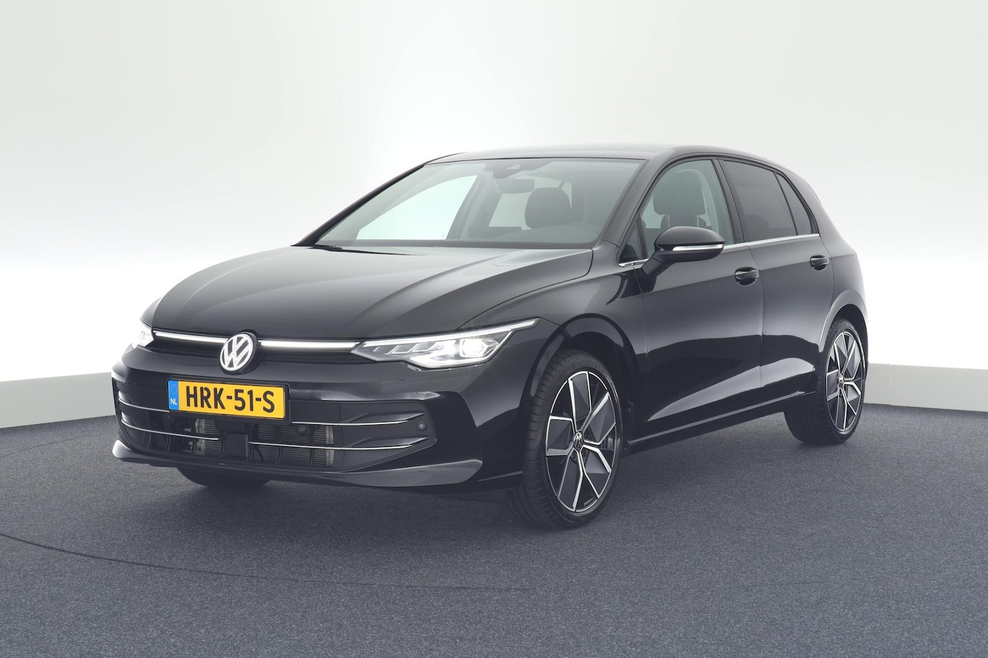 Volkswagen Golf - 8.5 1.5 eTSI 116pk DSG Style Camera Stoelverwarming Massage Keyless Navigatie - AutoWereld.nl