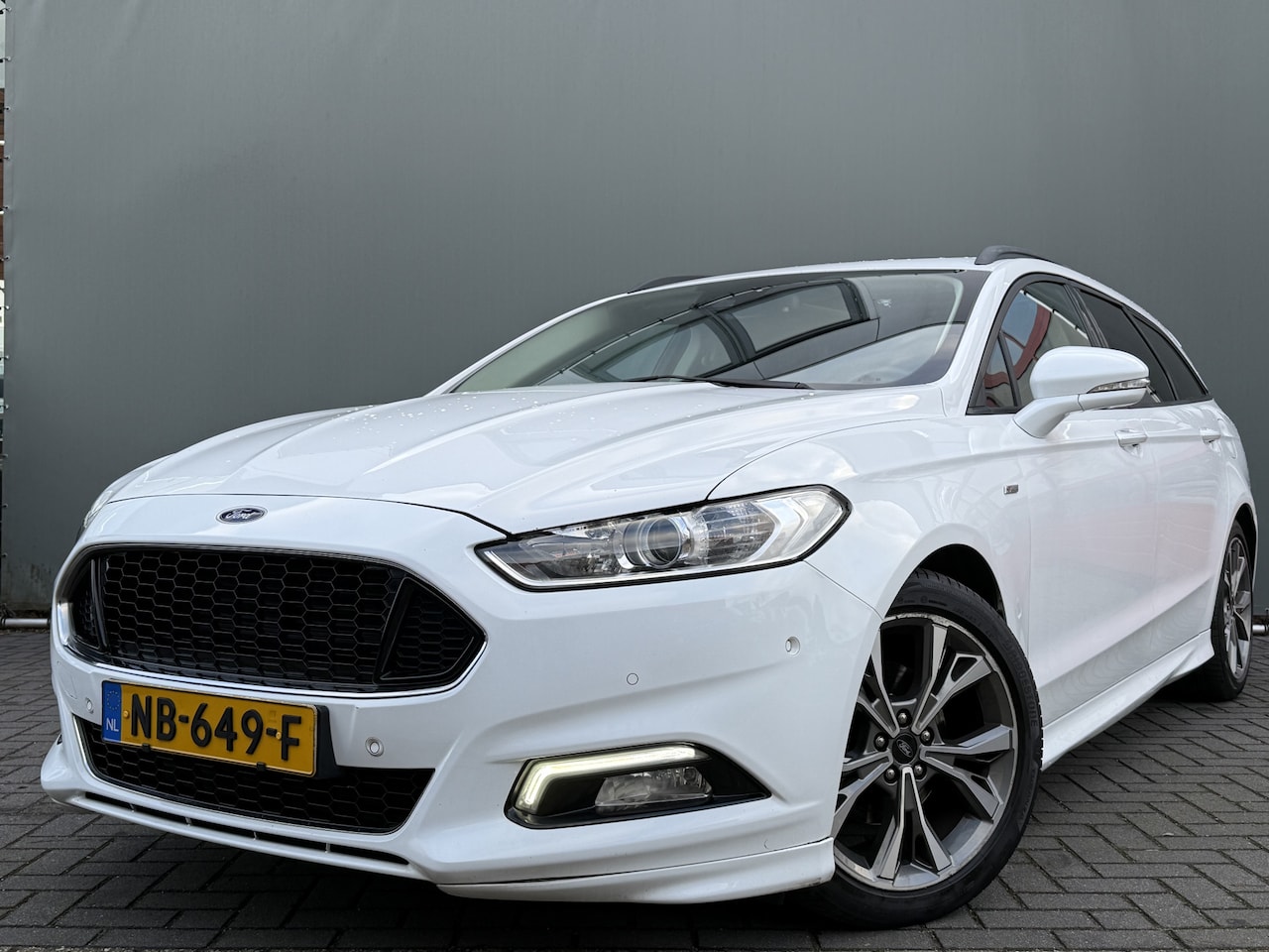 Ford Mondeo Wagon - BWJ 2017 1.5 161 PK ST Line PANODAK | FULL LED | STOEL + STUUR VERW. | CARPLAY + ANDROID | - AutoWereld.nl