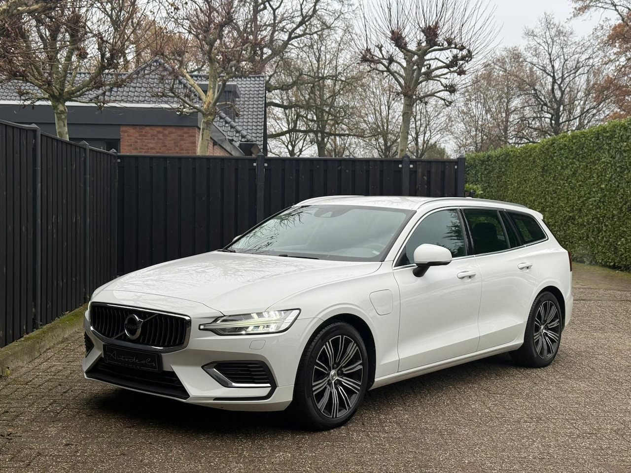 Volvo V60 - 2.0 T6 Recharge AWD Inscription Expression 2.0 T6 Recharge AWD Inscription Expression - AutoWereld.nl