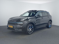 Lynk & Co 01 - 1.5 | Zwarte hemel | Trekhaak | Pano | ACC | 360 Camera