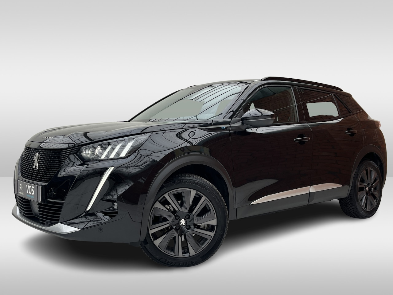 Peugeot e-2008 - EV GT Pack 50 kWh | Schuifdak | Stoelverwarming | Keyless | Trekhaak afneembaar | - AutoWereld.nl