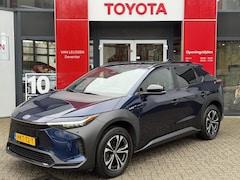 Toyota bZ4X - Dynamic 71 kWh WARMTEPOMP CAMERA CLIMA APPLE/ANDROID BLUETOOTH AD-CRUISE VOORVERWARMFUNCTI