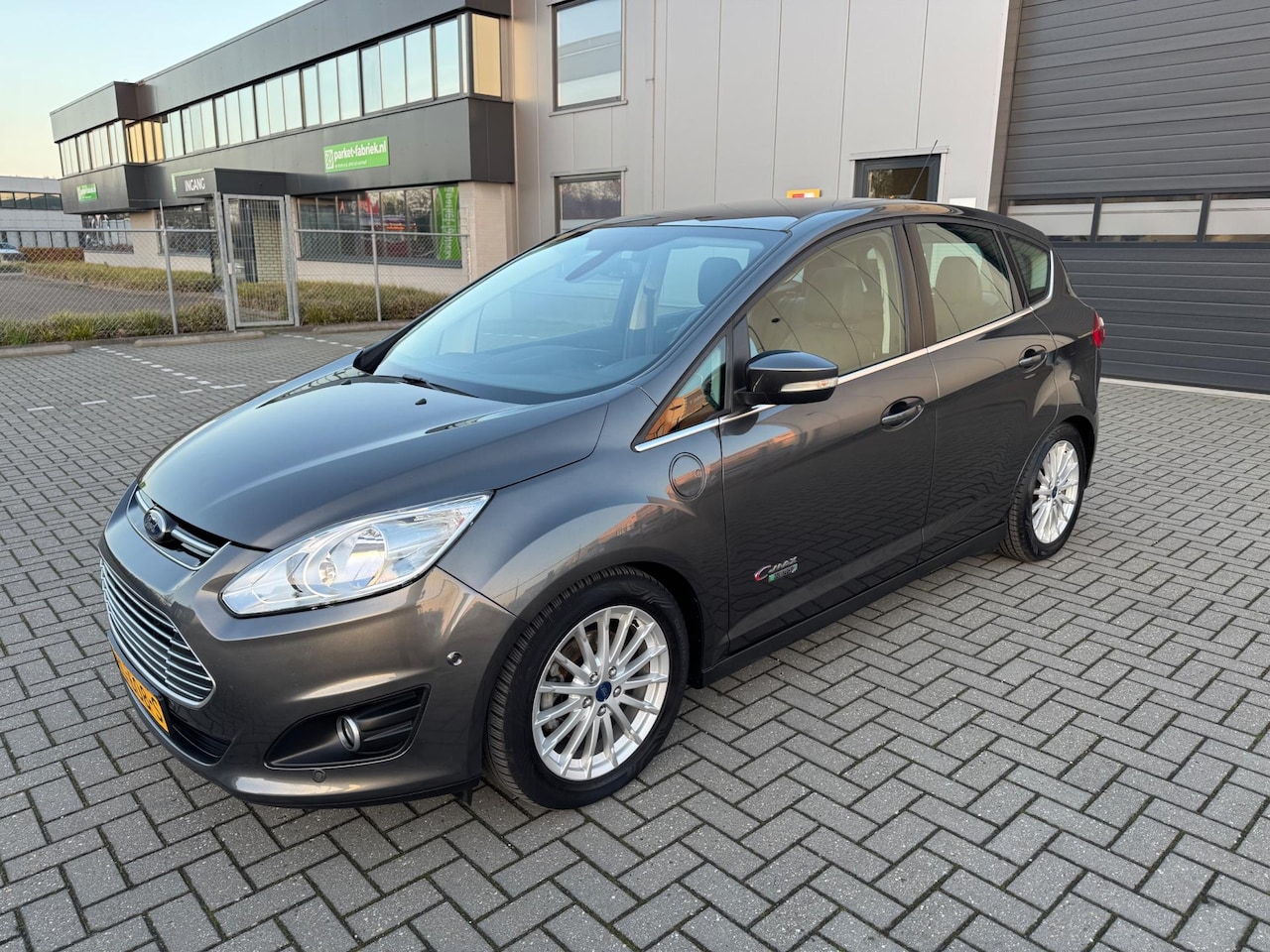 Ford C-Max - 2.0 Plug-in Hybrid Titanium Plus 2.0 Plug-in Hybrid Titanium Plus - AutoWereld.nl