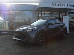 Toyota C-HR - 1.8 HYBRID 140 FIRST EDITION LED AD-CRUISE EL-A.KLEP NAVI WISSER/STUUR&STOELVERW. DODEHOEK