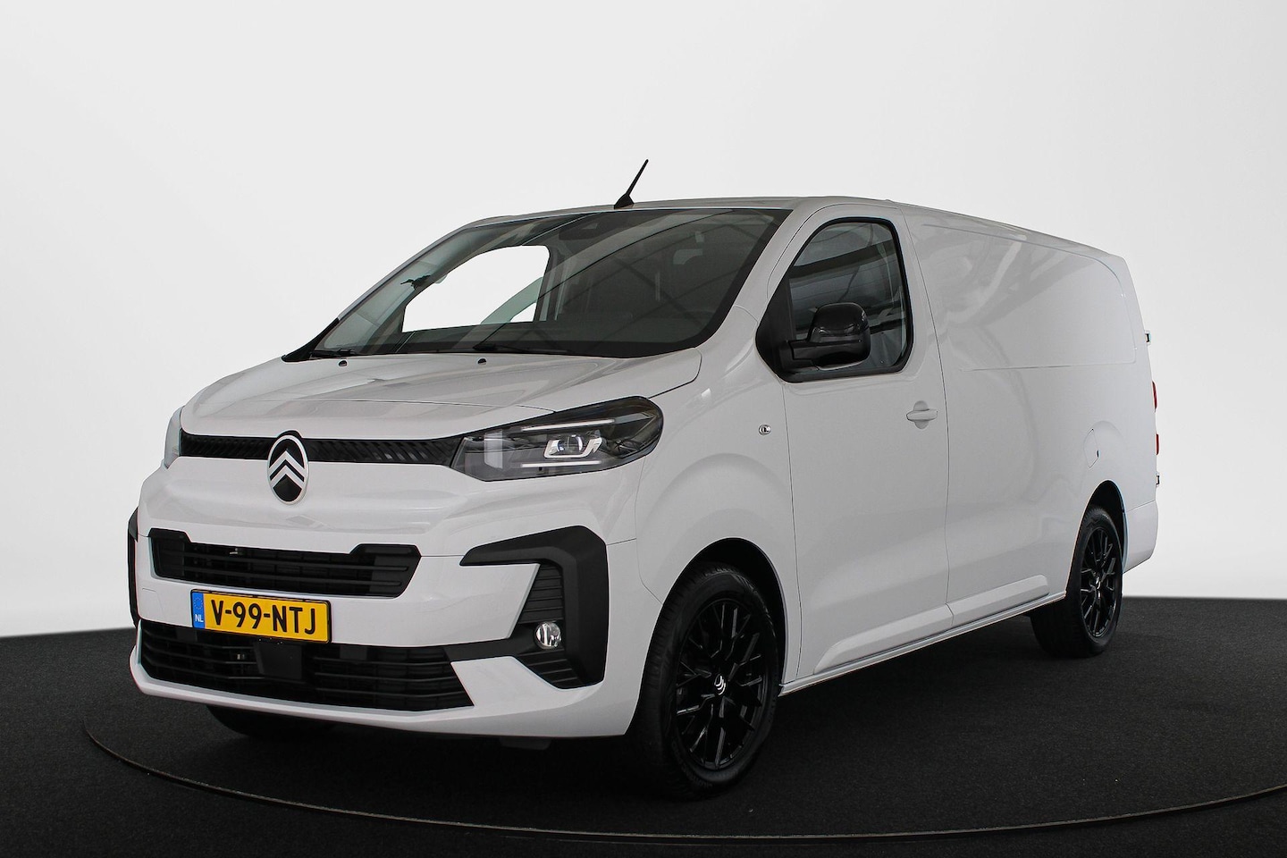 Citroën Jumpy - 2.0 BlueHDI 145 S&S L3 Automaat Trekhaak Standkachel Winter Pakket Lichtmetalen Velgen LED - AutoWereld.nl