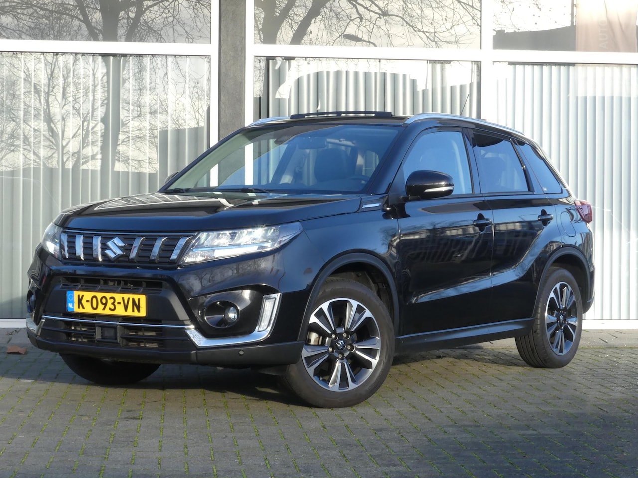 Suzuki Vitara - 1.4 Boosterjet Style Smart Hybrid Panoramic roof Trekhaak 1500kg, NL auto, Dealer O.H., Ca - AutoWereld.nl