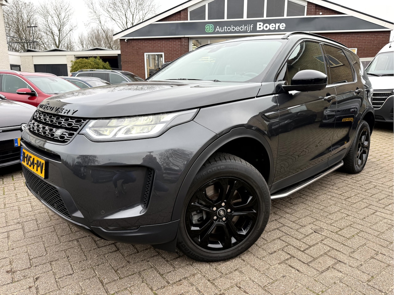 Land Rover Discovery Sport - D150 2.0 R-Dynamic S NL. Auto, Navi, Camera, Trekhaak. - AutoWereld.nl