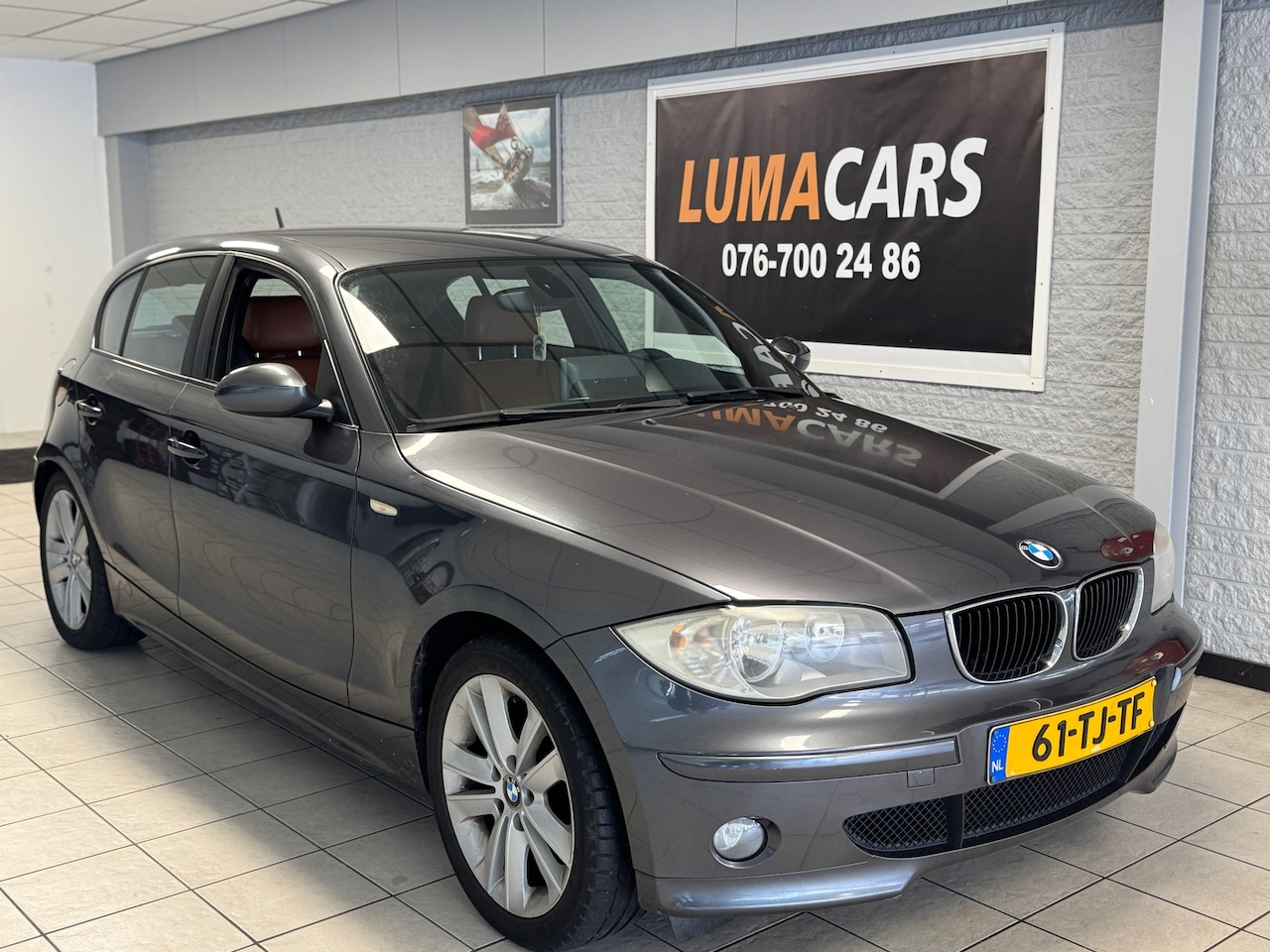 BMW 1-serie - 120i Graphite + Carplay! - AutoWereld.nl