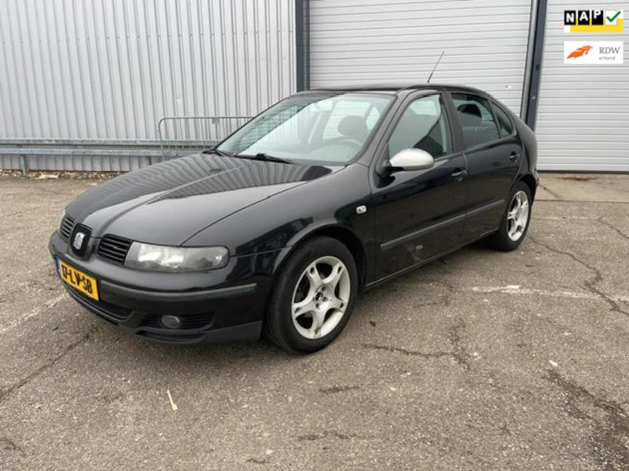 SEAT Leon - 1.6-16V Sport 1.6-16V Sport - AutoWereld.nl