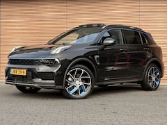 Lynk & Co 01 - 1.5 Zwarte hemelbekleding / 360 Camera / Navigatie