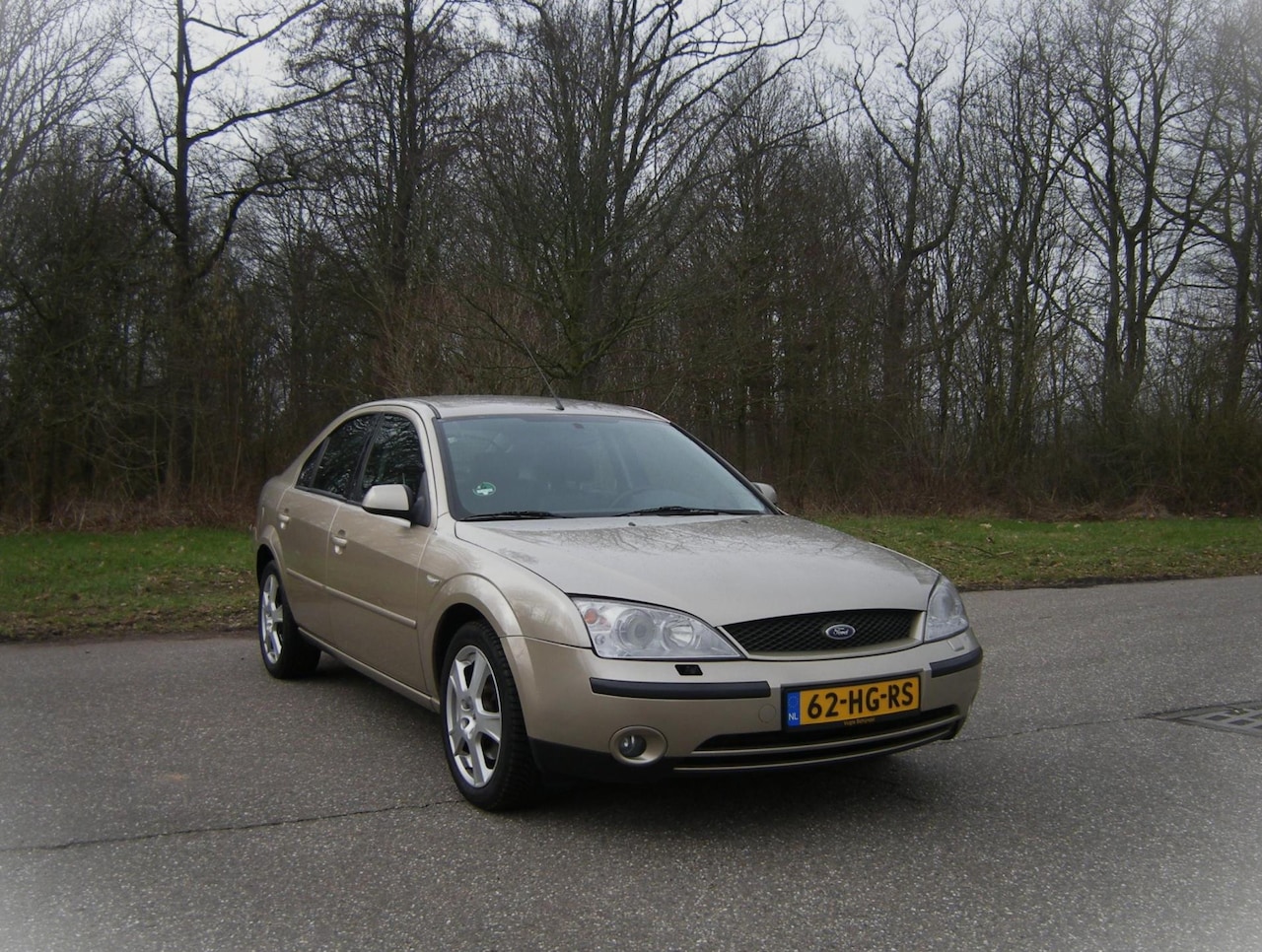 Ford Mondeo - 2.0-16V Ghia . AUTOMAAT . Carplay . Cruiscontrol . Airco . Leder intrieur . enz - AutoWereld.nl