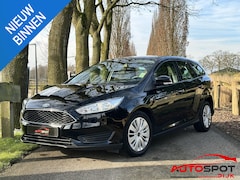 Ford Focus Wagon - 1.0 Titanium
