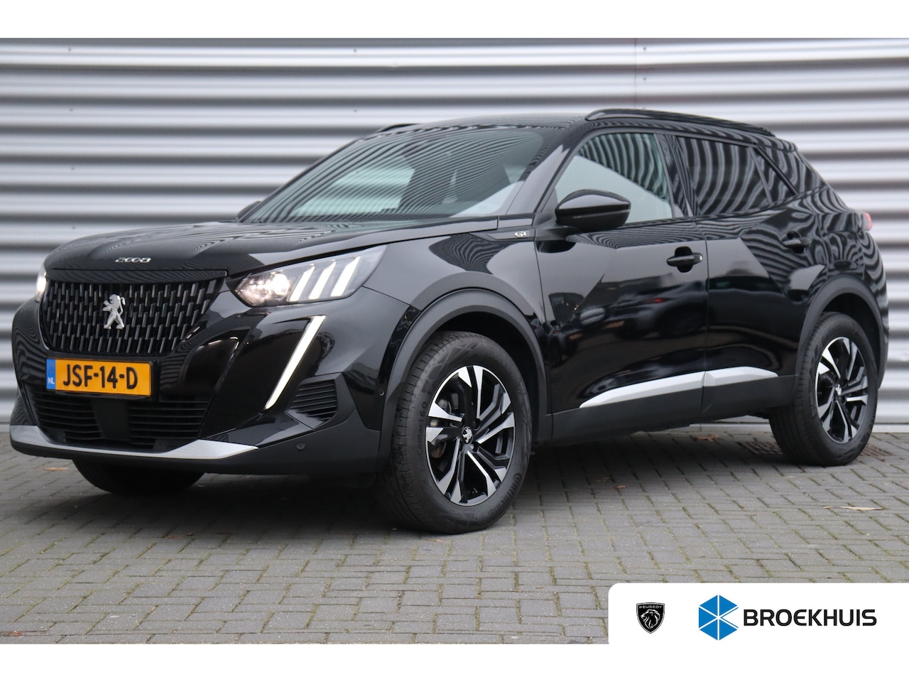 Peugeot 2008 - 1.2 PURETECH 130PK GT PACK AUTOMAAT / NAVI / LEDER / CLIMA / PDC / 17" LMV / CAMERA / PARE - AutoWereld.nl