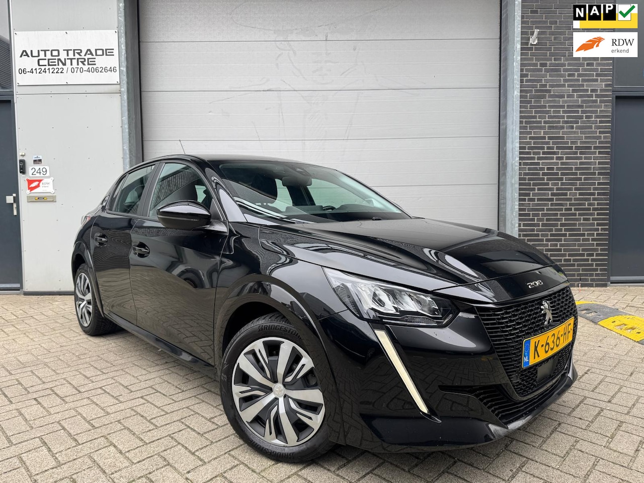 Peugeot e-208 - EV Active 50 kWh 95% SoH [Carplay | Cruise | Navi | Dealer OH] - AutoWereld.nl