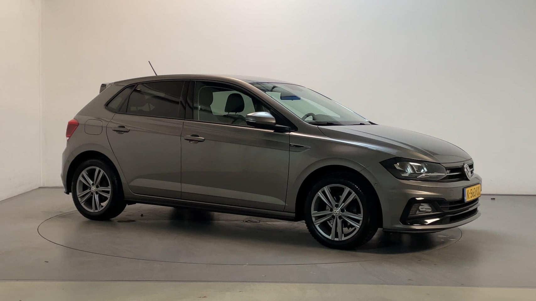 Volkswagen Polo - 1.0 TSI Highline Business R R-Line Parkeersensoren Climate Control Navigatie DAB+ - AutoWereld.nl