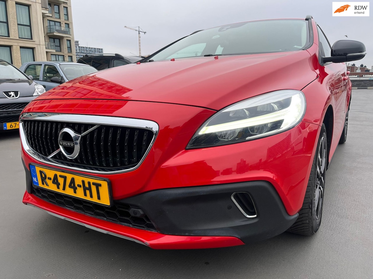 Volvo V40 Cross Country - 1.5 T3 Summum Vol Optie Clima Cruise PDC LMV StoelVerwarming Nieuwe Apk Beurt - AutoWereld.nl