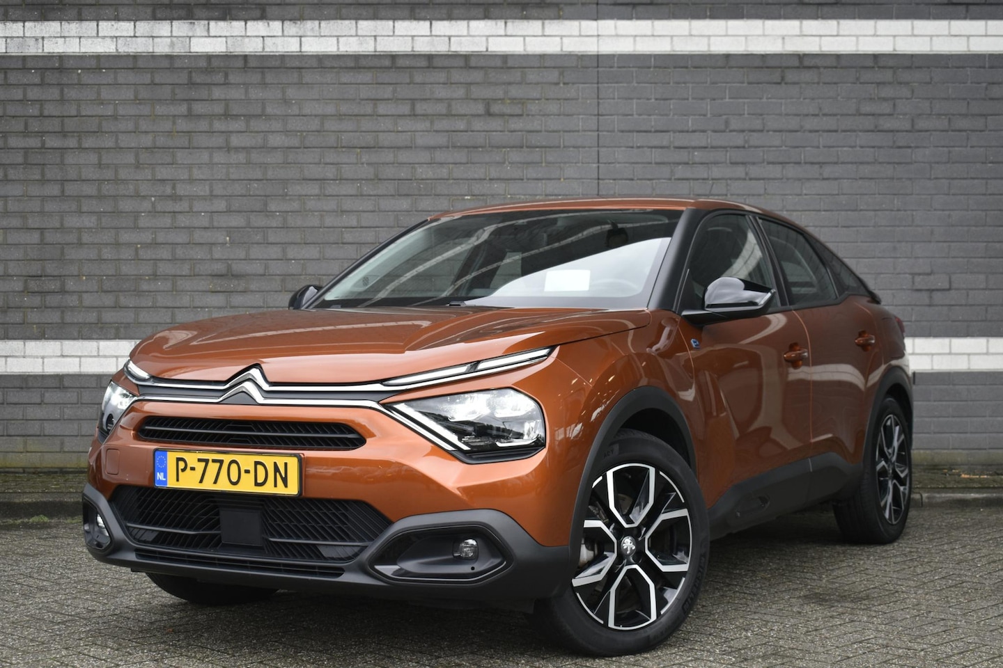 Citroën Ë-C4 - Feel Pack 50 kWh / Voorruitverwarming / Camera / Climate / Private lease €349,- p/m - AutoWereld.nl