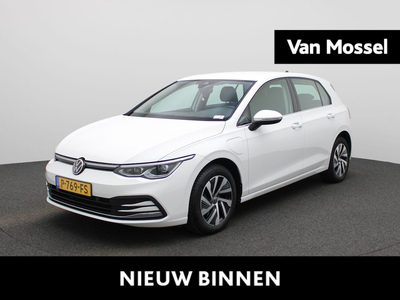 Volkswagen Golf - 1.4 eHybrid Style | APPLE CARPLAY | ANDROID AUTO | ERGO-ACTIVE STOELEN | PARKEERSENSOREN | - AutoWereld.nl