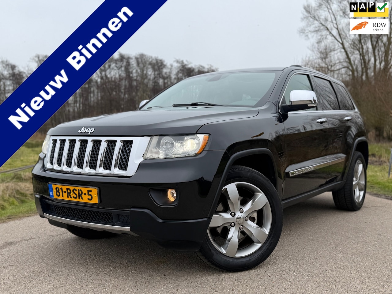 Jeep Grand Cherokee - 3.6 Overland /Airco / Navi/Camera/Leder/Panodak/ Elektrische voorstoel / Voor en Achterban - AutoWereld.nl