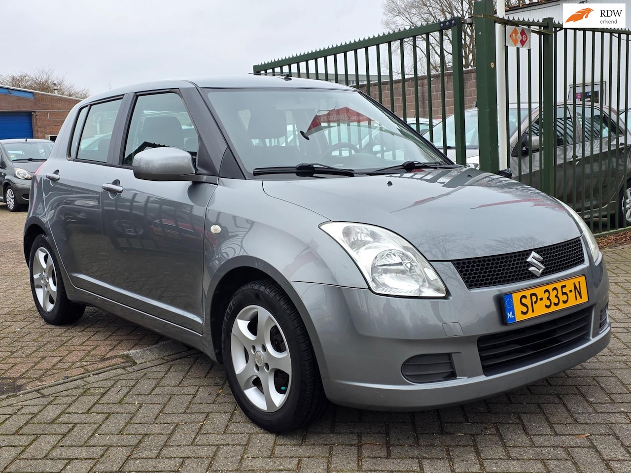 Suzuki Swift - 1.3 GA Rijt schkelt perfect airco elektrische ramen cv op afs - AutoWereld.nl