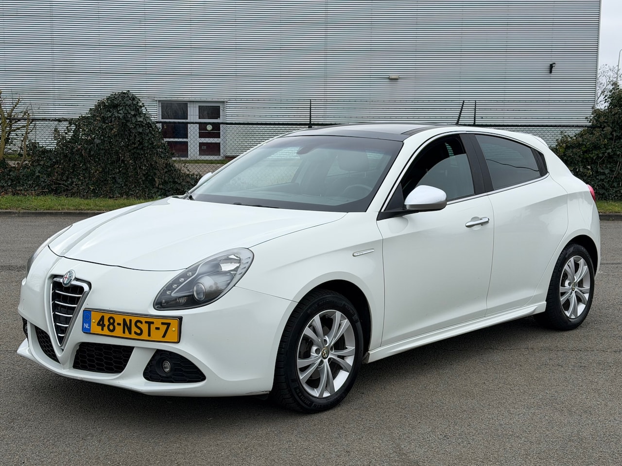 Alfa Romeo Giulietta - 1.6 JTDm Distinctive PANO - NAVI - AutoWereld.nl