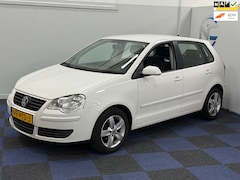 Volkswagen Polo - 1.6-16V Comfortline / AIRCO / NAP / NETTE AUTO