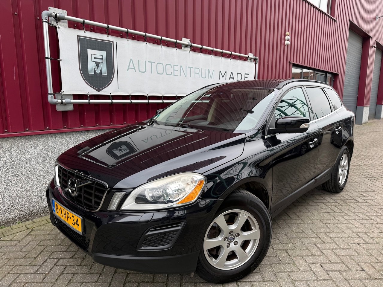 Volvo XC60 - 2.0T Summum // Automaat // Navi // Clima // Pano.dak // Leder - AutoWereld.nl