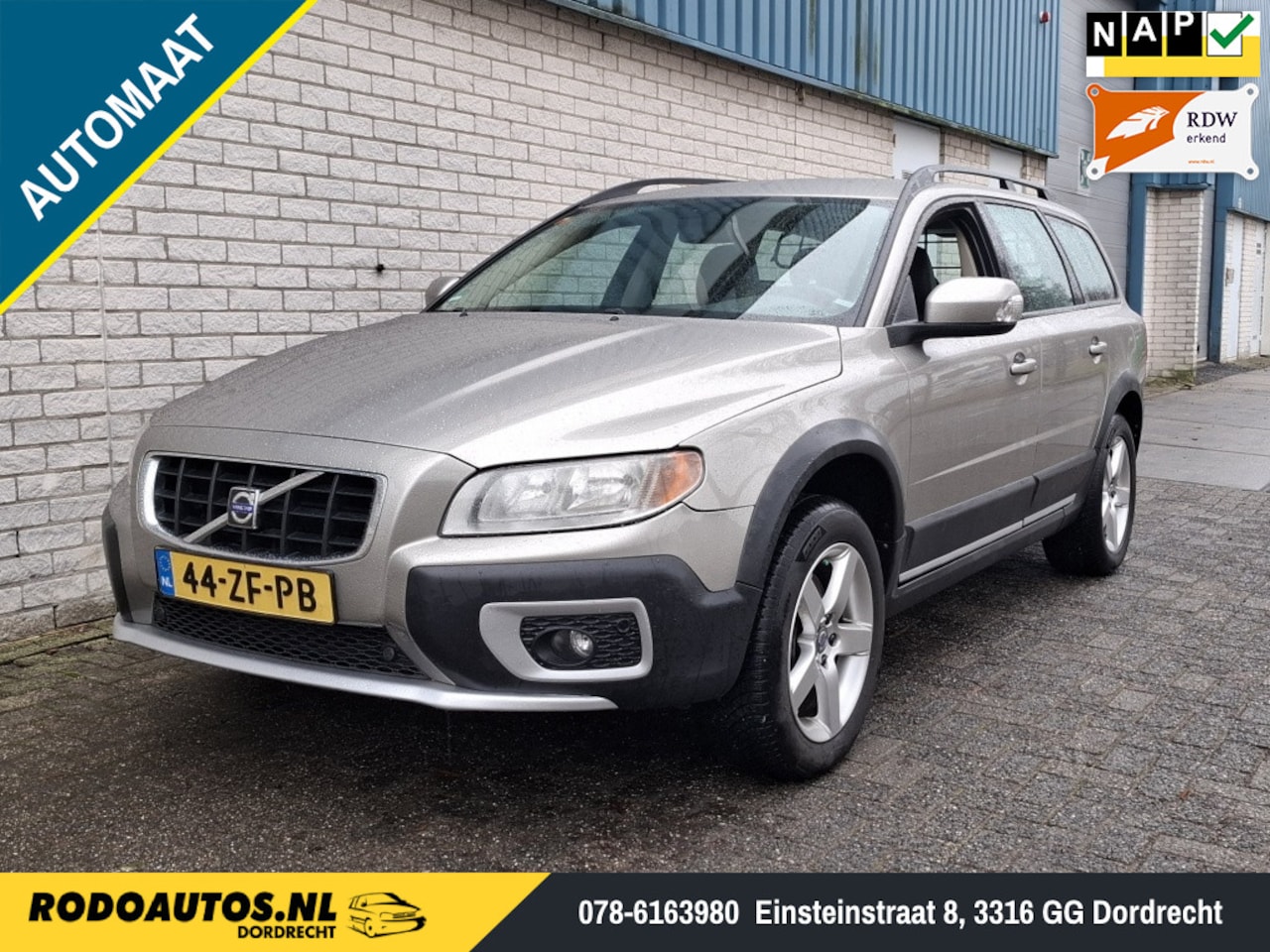 Volvo XC70 - 2.4 D5 Momentum Ecc/Leder/Cruise Nw APK ✅ - AutoWereld.nl