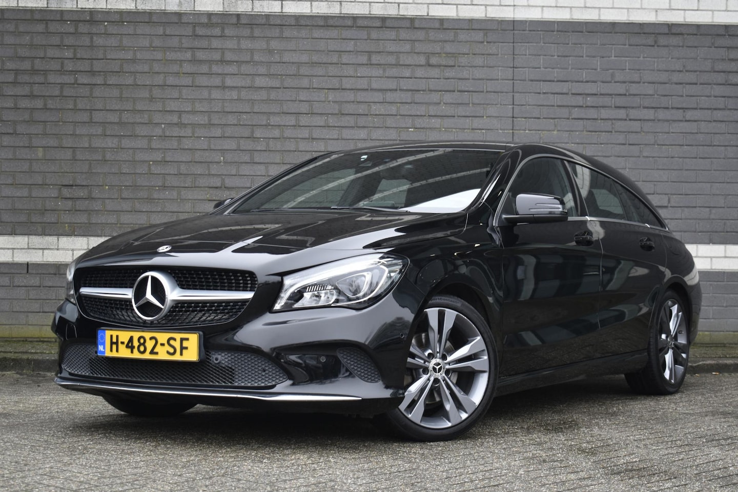 Mercedes-Benz CLA-klasse Shooting Brake - 200 Prestige Stoelverwarming Navi Camera Dealer onderhouden - AutoWereld.nl